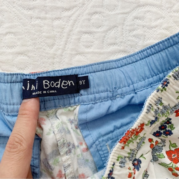 Mini Boden Girls' Floral Print Shorts - Picture 4 of 4